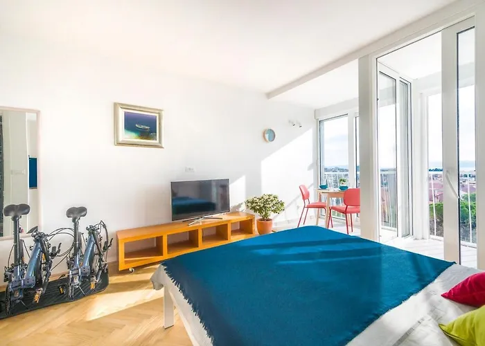 Summer Blue Bikes4free Reduced Lägenhet