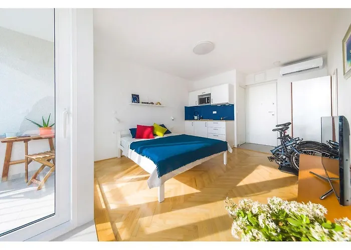 Summer Blue Bikes4free Reduced Lägenhet Split