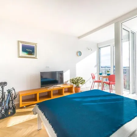 Summer Blue Bikes4free Reduced Apartament